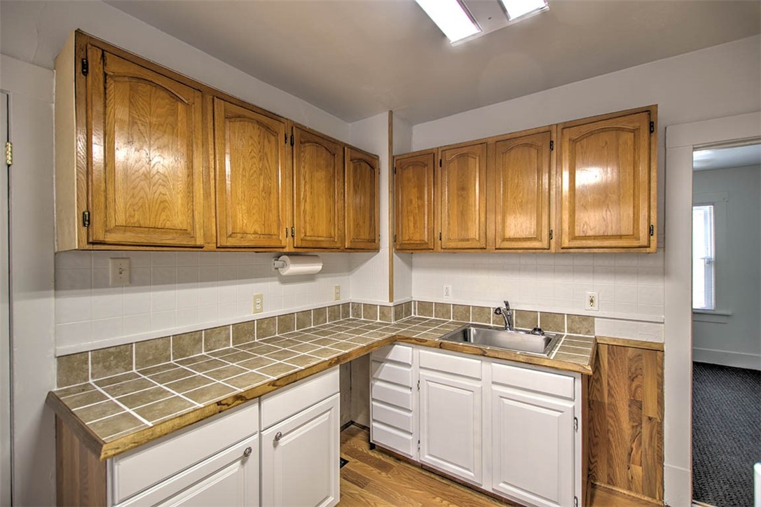 1263 East Dickinson Avenue Decatur, IL 62521 - Photo 7 of 19