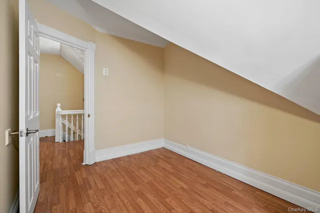 $2,300 | 61 Overlook Place, Newburgh, NY 12550