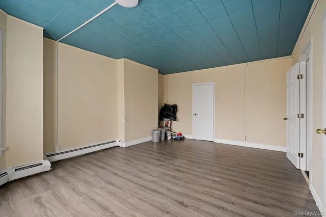 $2,300 | 61 Overlook Place, Newburgh, NY 12550