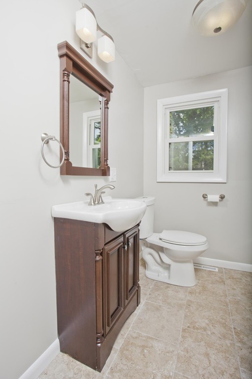 206 Acrebrook Road Springfield, MA 01129 - Photo 11 of 16 Gallery Image 11