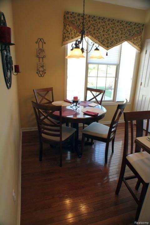1340 Copper Circle, Unit 23 Rochester, MI 48306 - Photo 9 of 22 Breakfast Nook.jpg