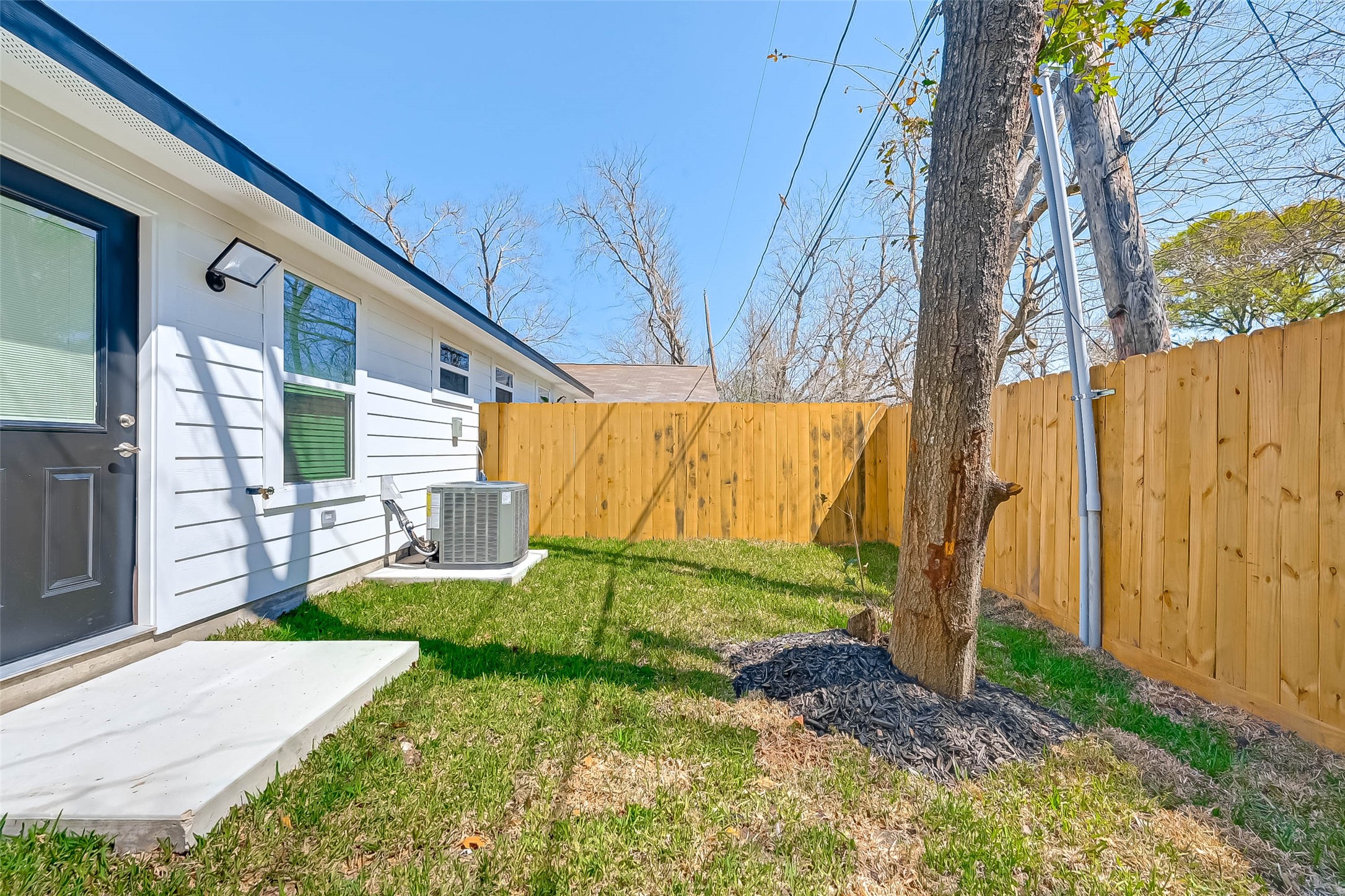 7339 Krueger Road, Unit A Houston, TX 77033 - Photo 45 of 46