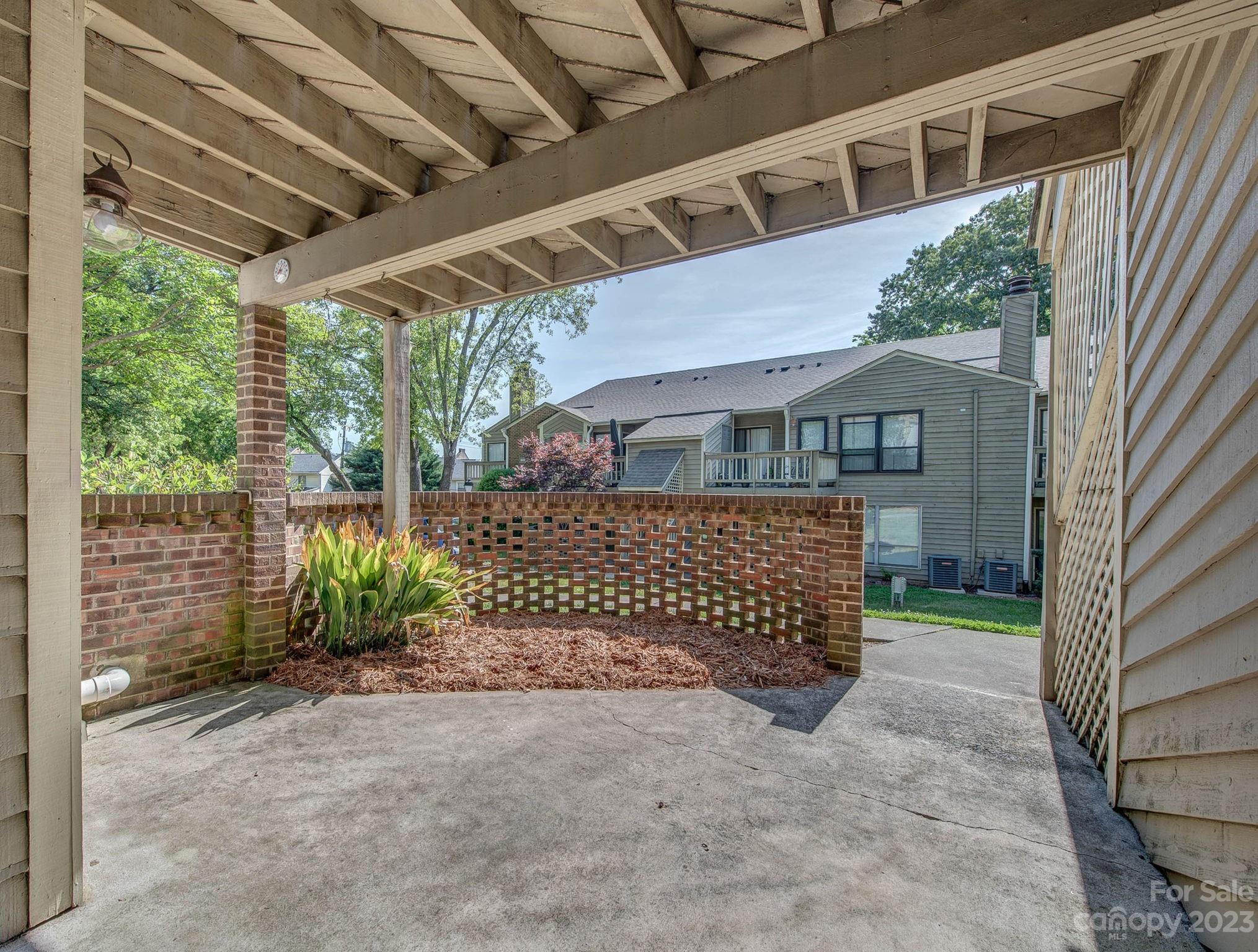 1604 Sharon Road West, Unit 17 Charlotte, NC 28210 - Photo 21 of 23 Gallery Image 21