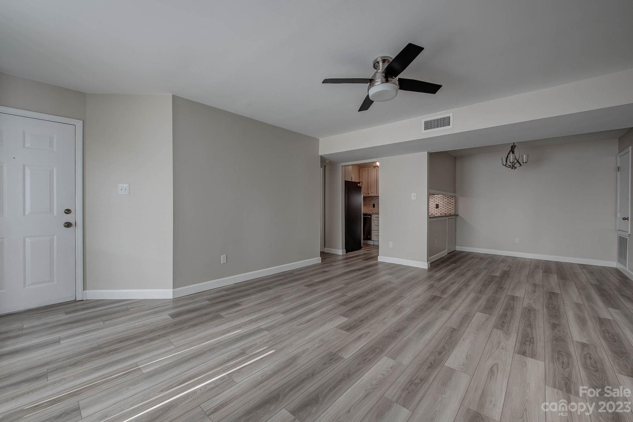 1604 Sharon Road West, Unit 17 Charlotte, NC 28210 - Photo 8 of 23 Gallery Image 8