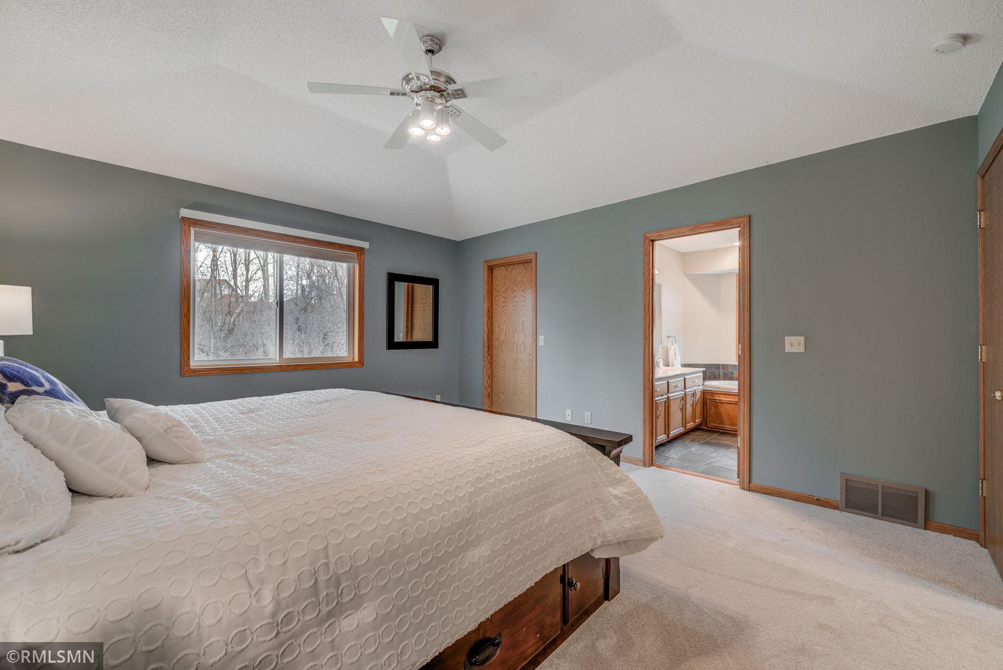 2312 Boulder Ridge Lane Woodbury, MN 55125 - Photo 18 of 28 Gallery Image 18