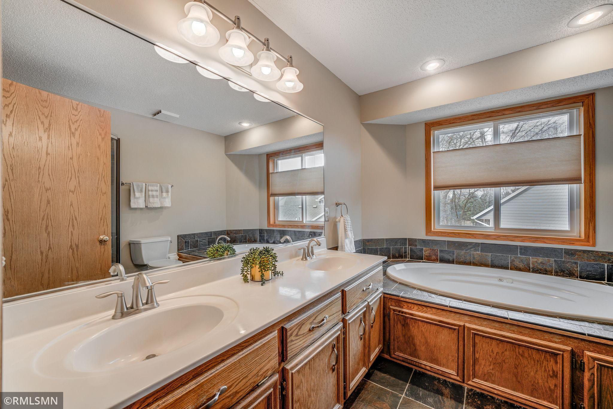 2312 Boulder Ridge Lane Woodbury, MN 55125 - Photo 19 of 28 Gallery Image 19