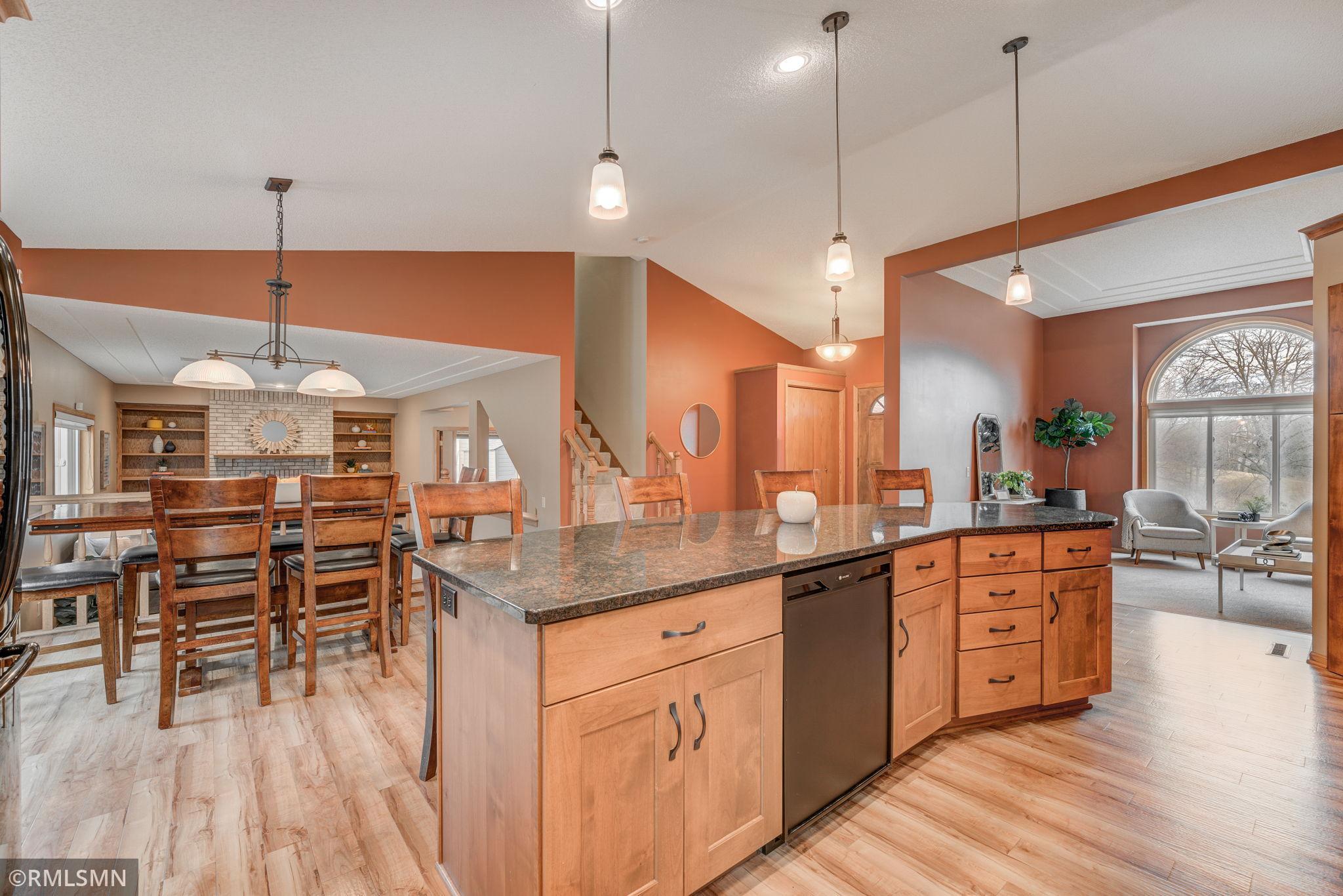 2312 Boulder Ridge Lane Woodbury, MN 55125 - Photo 9 of 28 Gallery Image 9