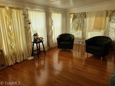 4982 Old Salisbury Road Lexington, NC 27295 - Photo 5 of 13 sunroom