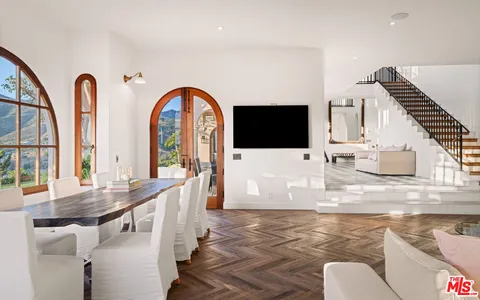 $7,450,000 | 6201 Ramirez Mesa Drive, Malibu, CA 90265
