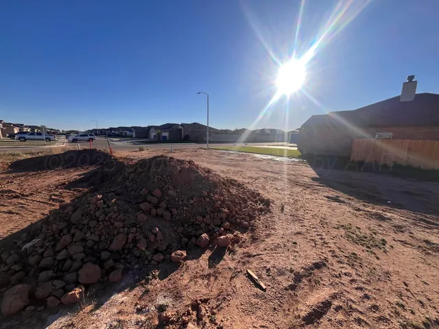 $220,000 | 844 Torres Drive, Hereford, TX 79045