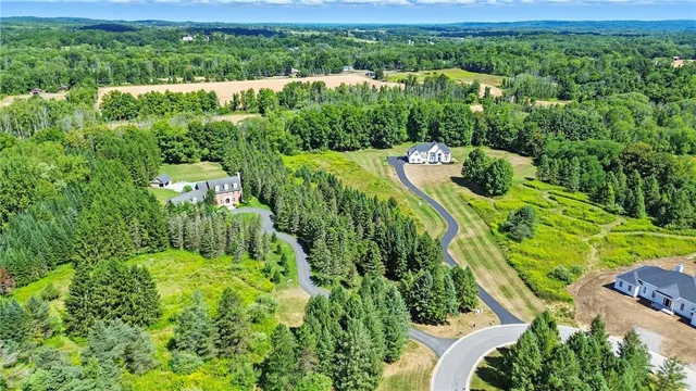 $164,900 | 22 Holly Hill, Mendon, NY 14472