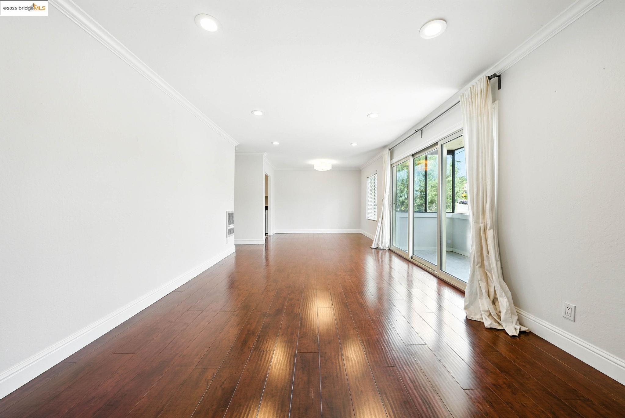 567 Oakland Avenue, Unit 101 Oakland, CA 94611 - Photo 24 of 50