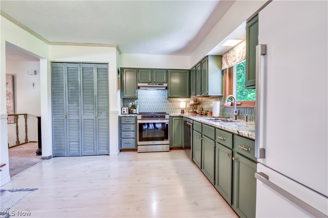 7639 Chillicothe Road Mentor, OH 44060 - Photo 4 of 40
