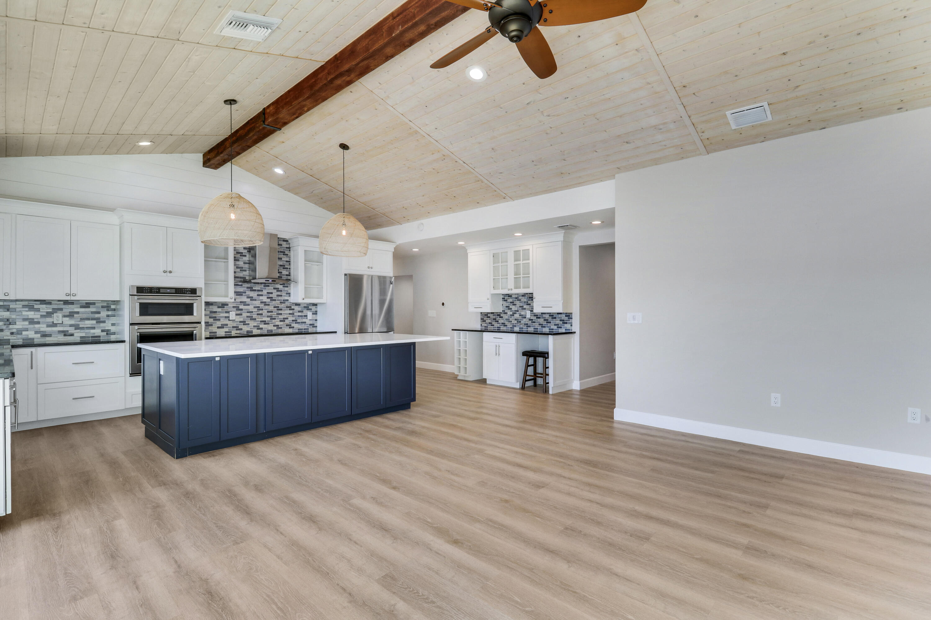 9195 Southeast Cove Point Street Jupiter, FL 33469 - Photo 21 of 80 Kitchen
