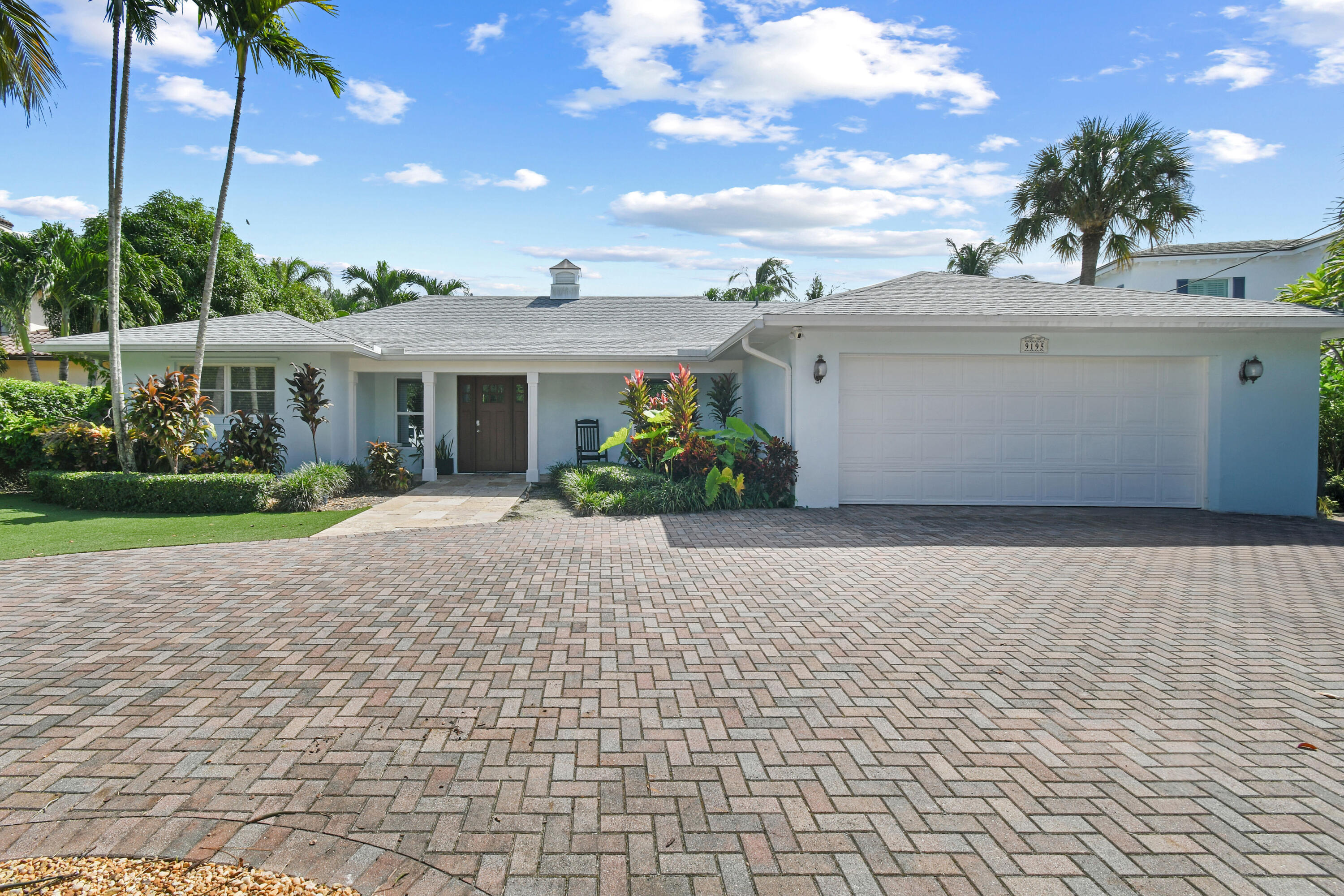 9195 Southeast Cove Point Street Jupiter, FL 33469 - Photo 4 of 80 Front View