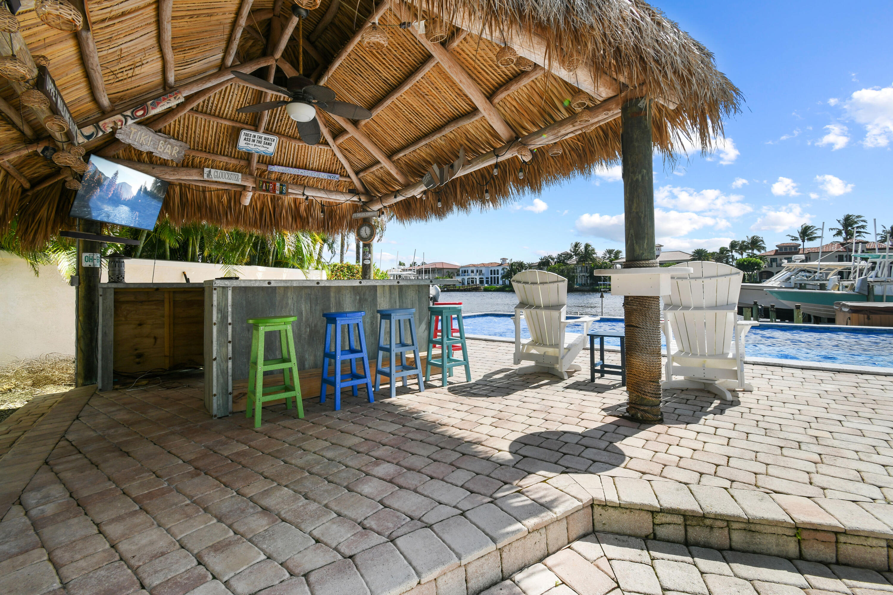 9195 Southeast Cove Point Street Jupiter, FL 33469 - Photo 79 of 80 Mini Bar