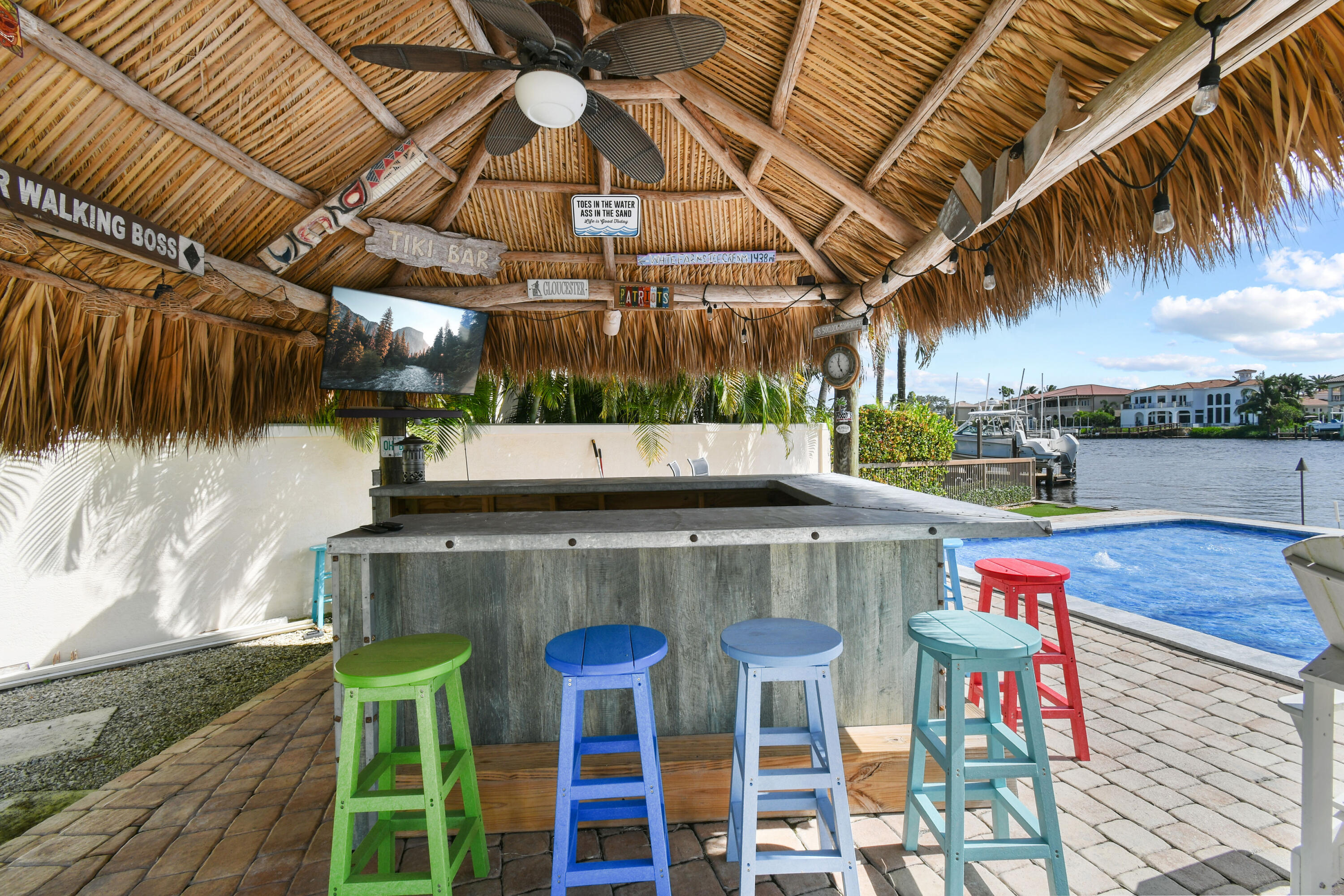 9195 Southeast Cove Point Street Jupiter, FL 33469 - Photo 80 of 80 a view of outdoor space with seating area