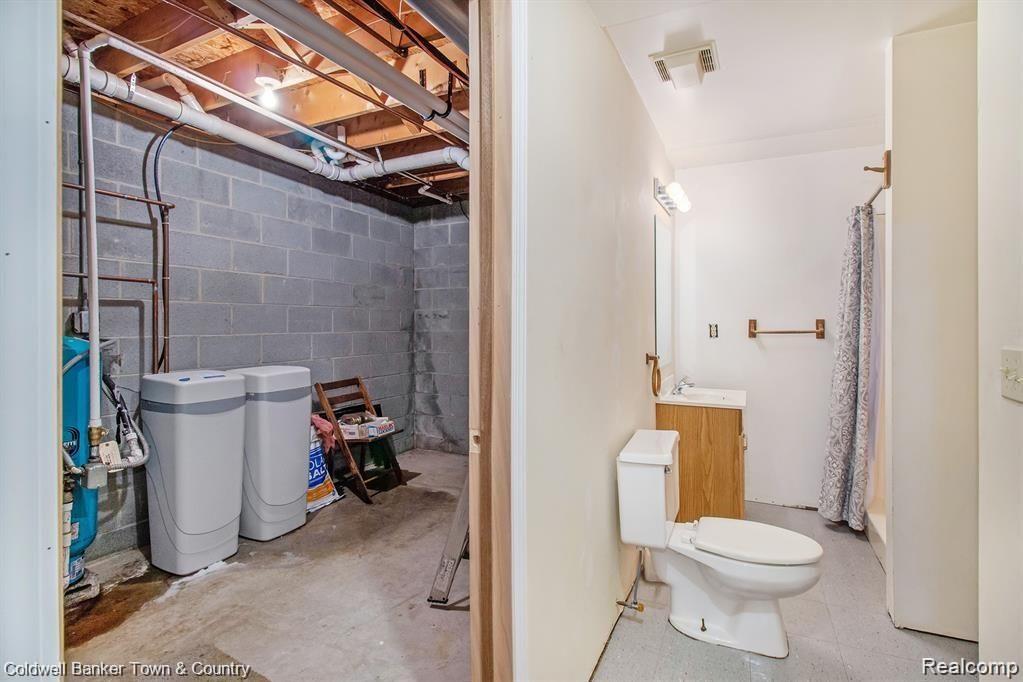6641 Winans Lake Road Brighton, MI 48116 - Photo 23 of 29 GetMedia-22.jpg