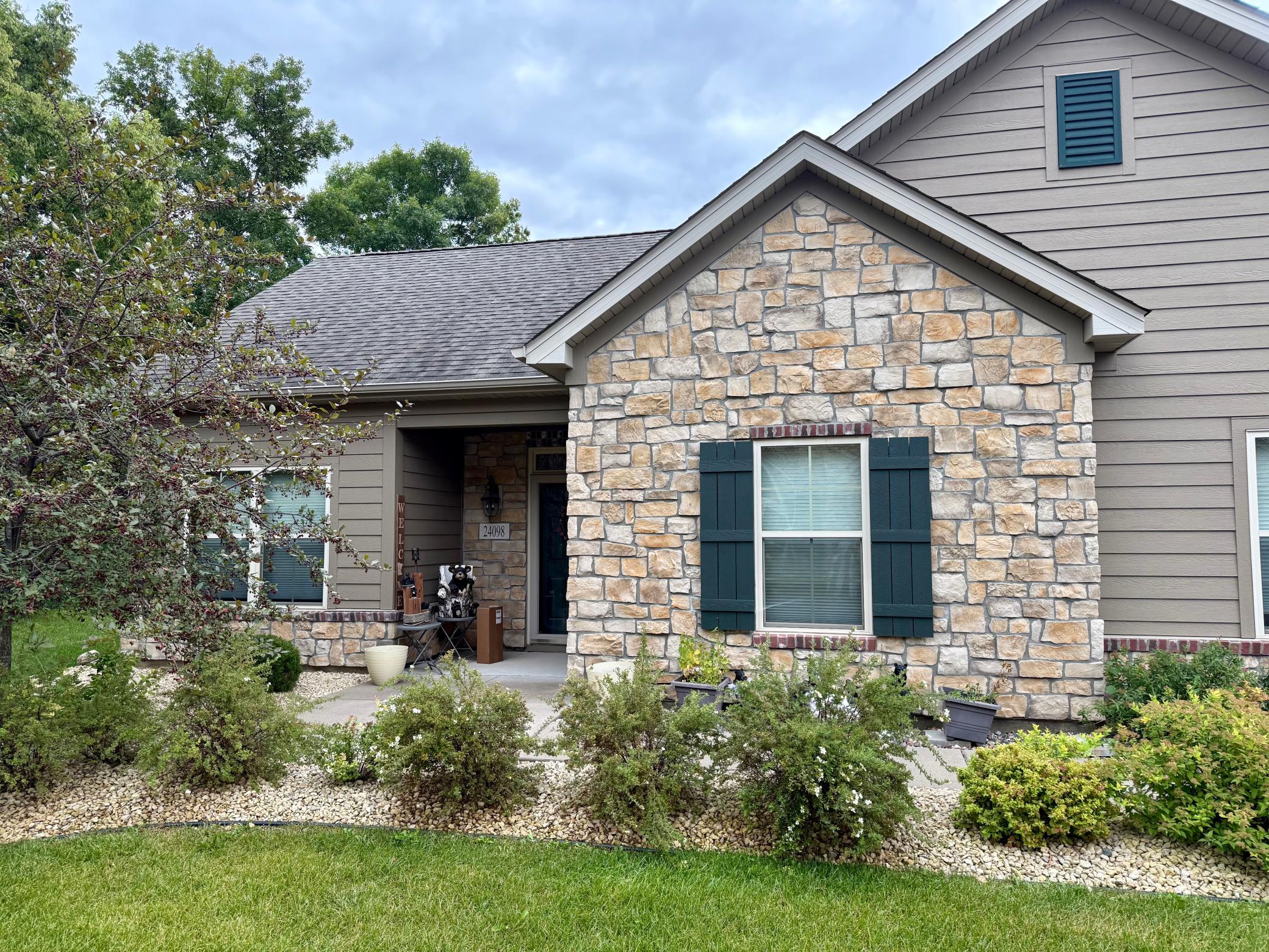 24098 Rivers Edge Road Rogers, MN 55374 - Photo 5 of 68