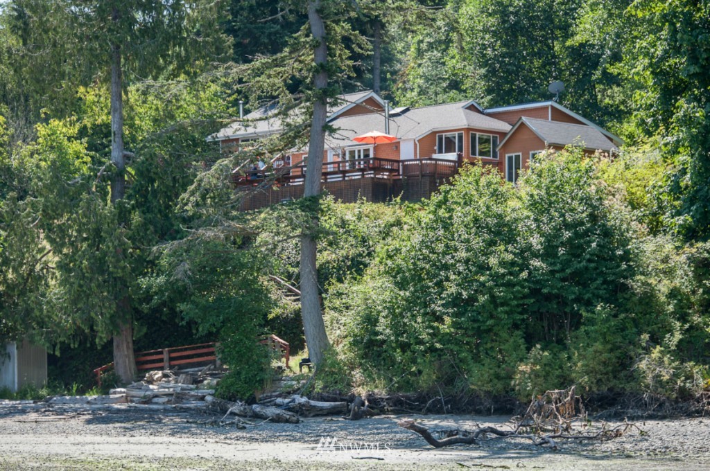 12849 Southwest Ober Beach Road Vashon, WA 98070 - Photo 1 of 15 Gallery Image 1