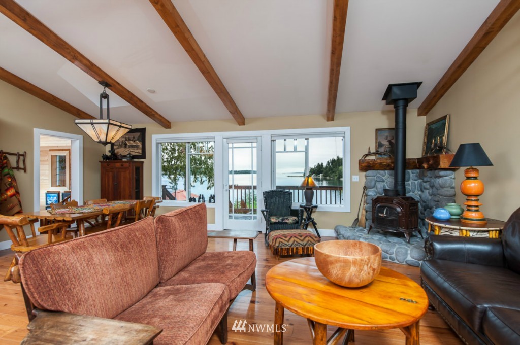 12849 Southwest Ober Beach Road Vashon, WA 98070 - Photo 5 of 15 Gallery Image 5