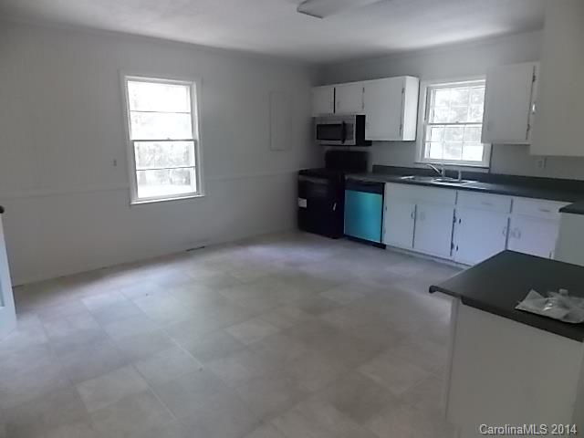 468 Rowells Road Catawba, SC 29704 - Photo 2 of 16 Gallery Image 2