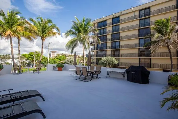 $4,800 | 4200 South Ocean Boulevard, Unit 503, South Palm Beach, FL 33480