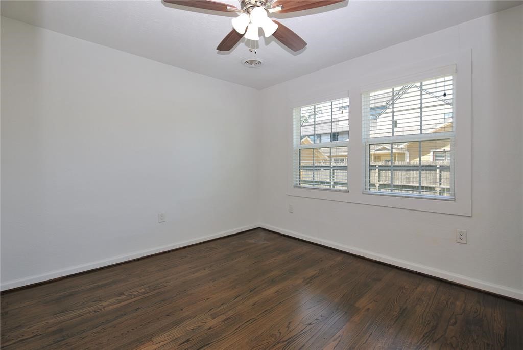 728 East 13th Street Houston, TX 77008 - Photo 12 of 14