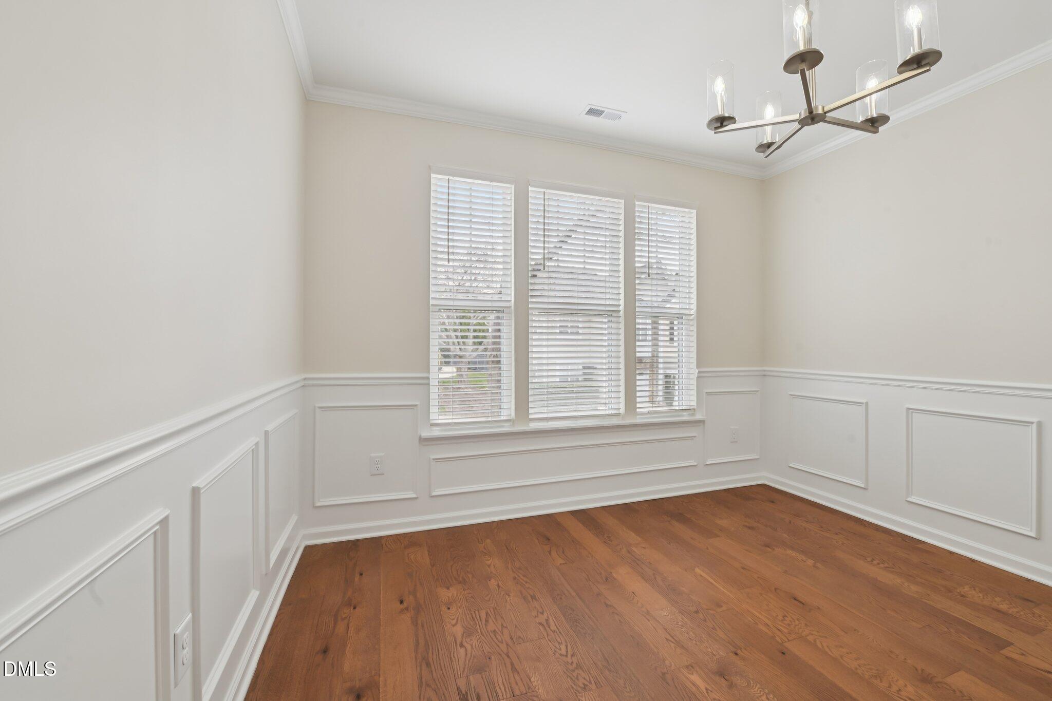 5919 Hourglass Court Raleigh, NC 27612 - Photo 4 of 33