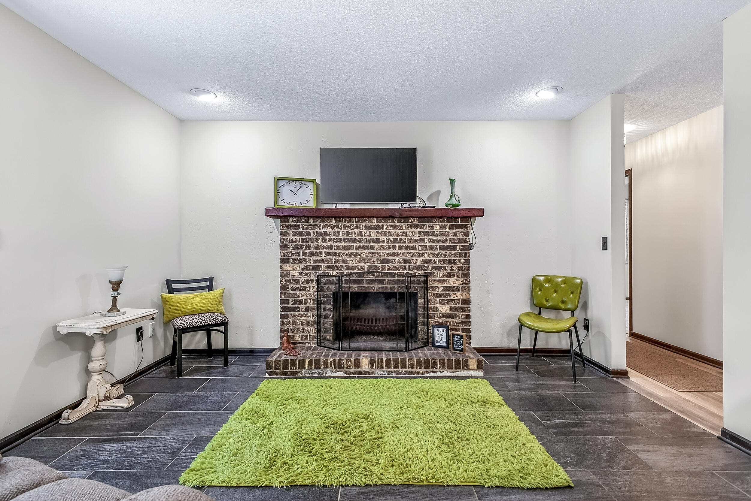 914 Victor Avenue Muskegon, MI 49445 - Photo 13 of 31 15_914 victor-25