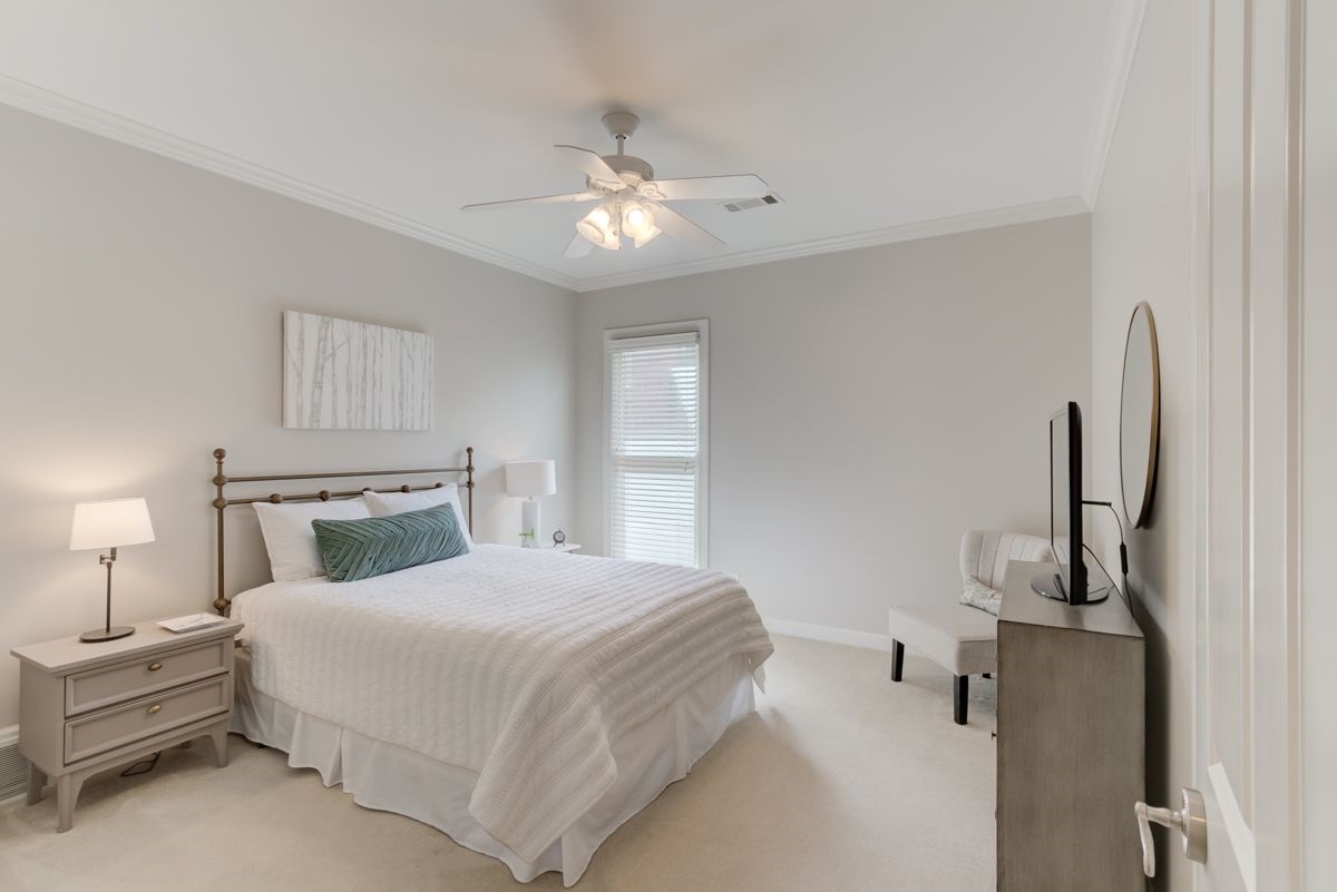 9465 Johnson Rd Extension Germantown, TN 38139 - Photo 17 of 25 Bedroom 3 is also downstairs and has a jack-n-jill bath.