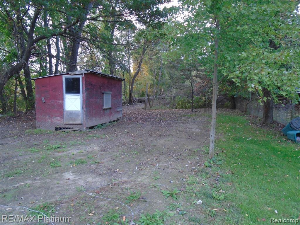 5990 Fish Lake Road Holly, MI 48442 - Photo 15 of 44