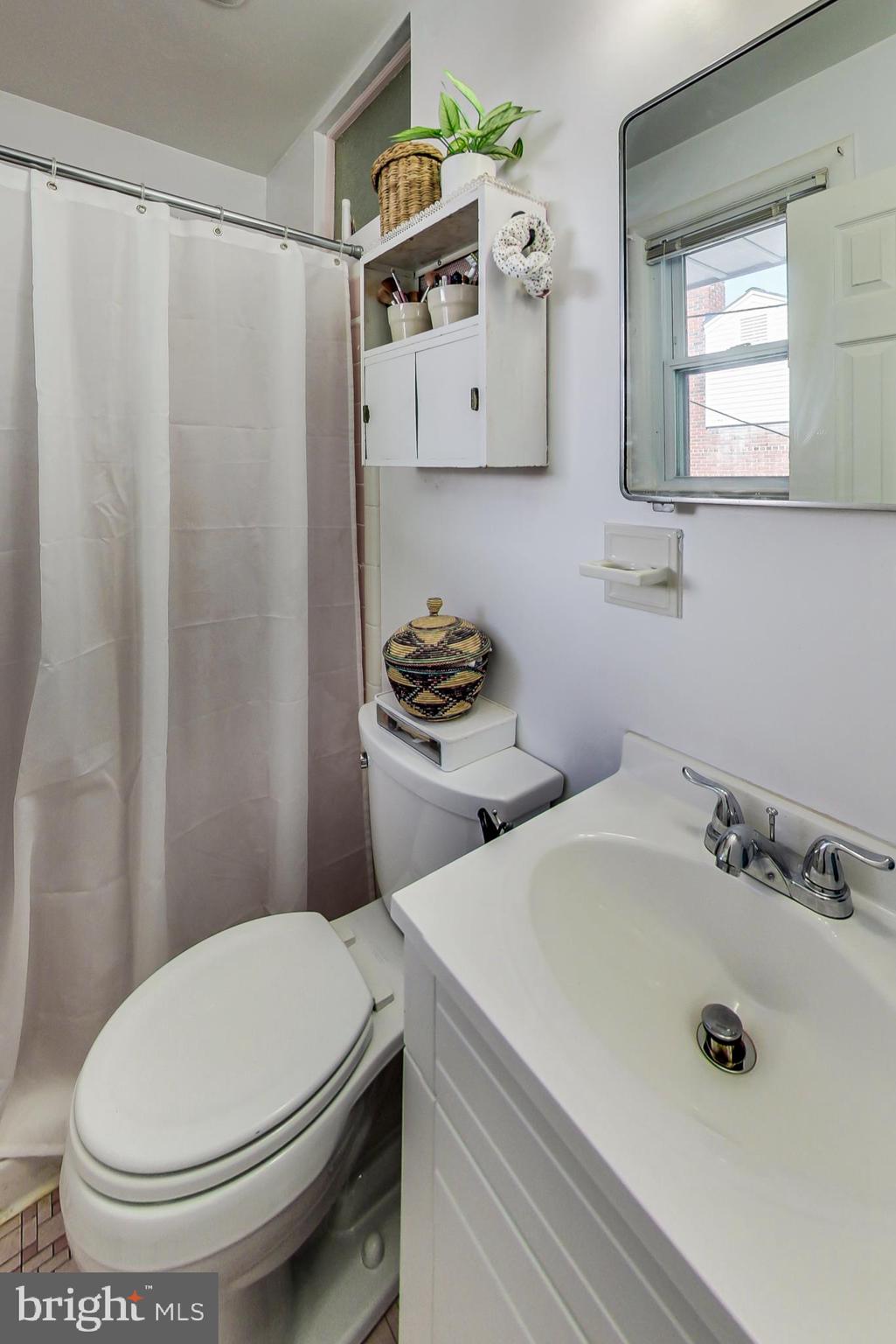 10504 Grandin Road Silver Spring, MD 20902 - Photo 11 of 32 Bathroom