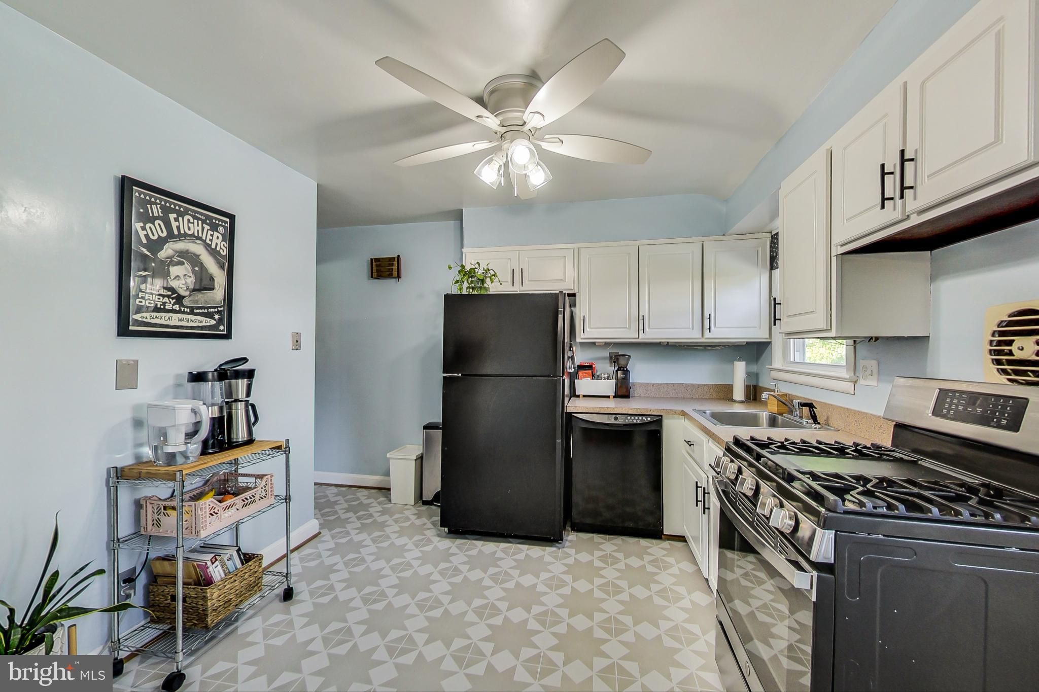 10504 Grandin Road Silver Spring, MD 20902 - Photo 7 of 32 Kitchen