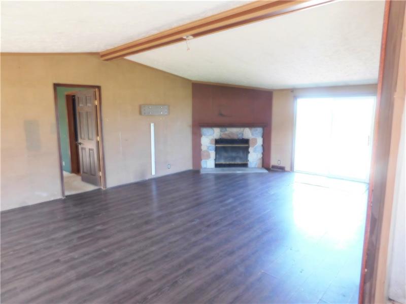 105 Thompson Road Hadley, PA 16130 - Photo 3 of 21