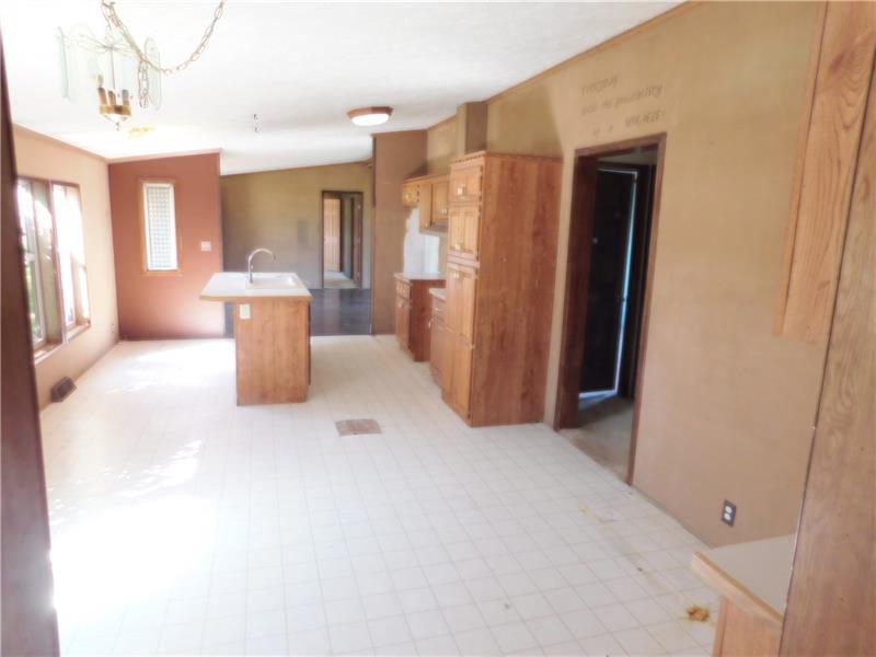 105 Thompson Road Hadley, PA 16130 - Photo 8 of 21