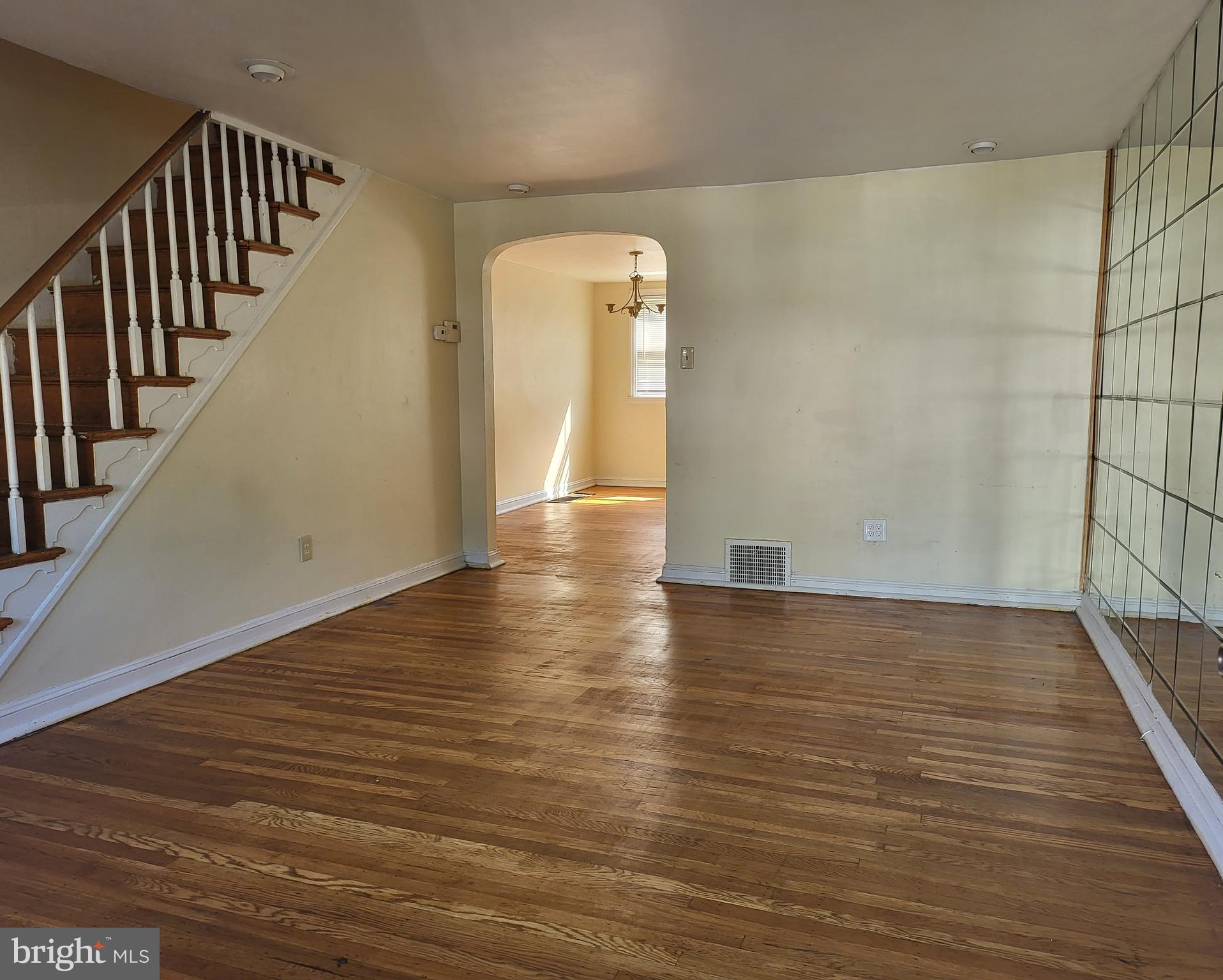 120 Spring Valley Road Darby, PA 19023 - Photo 6 of 19 Living Room