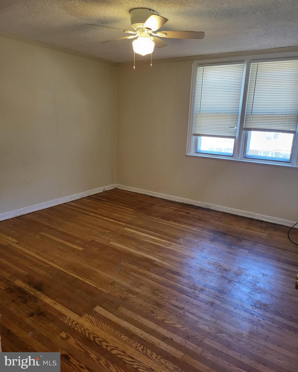 120 Spring Valley Road Darby, PA 19023 - Photo 10 of 19