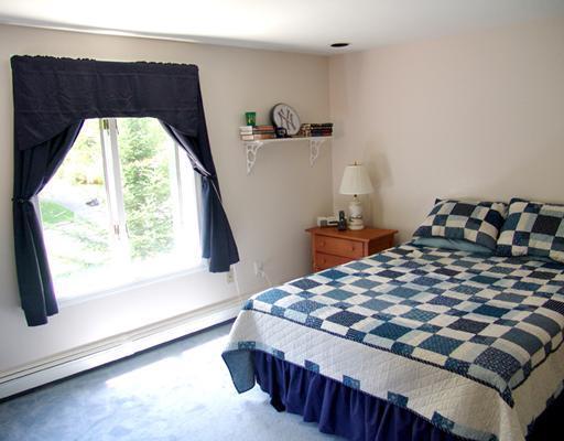 7 Robinhood Road Cape Elizabeth, ME 04107 - Photo 10 of 22 Bedroom.