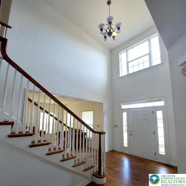 4704 Reston Drive Easton, PA 18040 - Photo 6 of 32