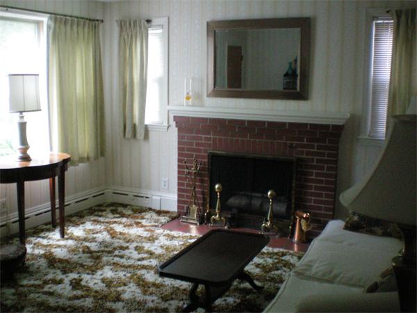 73 Interlocken Road East Providence, RI 02914 - Photo 6 of 20 Gallery Image 6