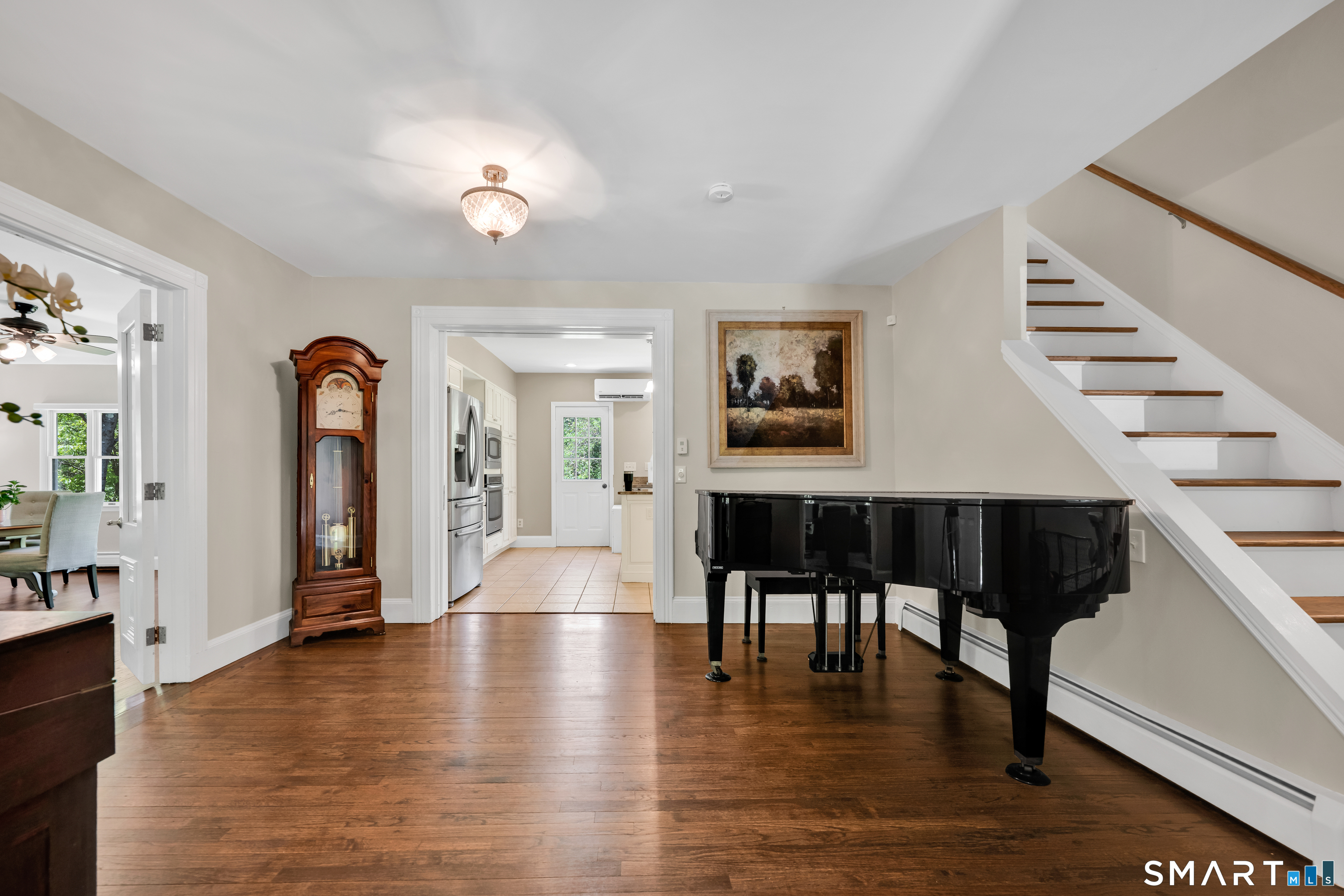 66 Great Ring Road Newtown, CT 06482 - Photo 5 of 40