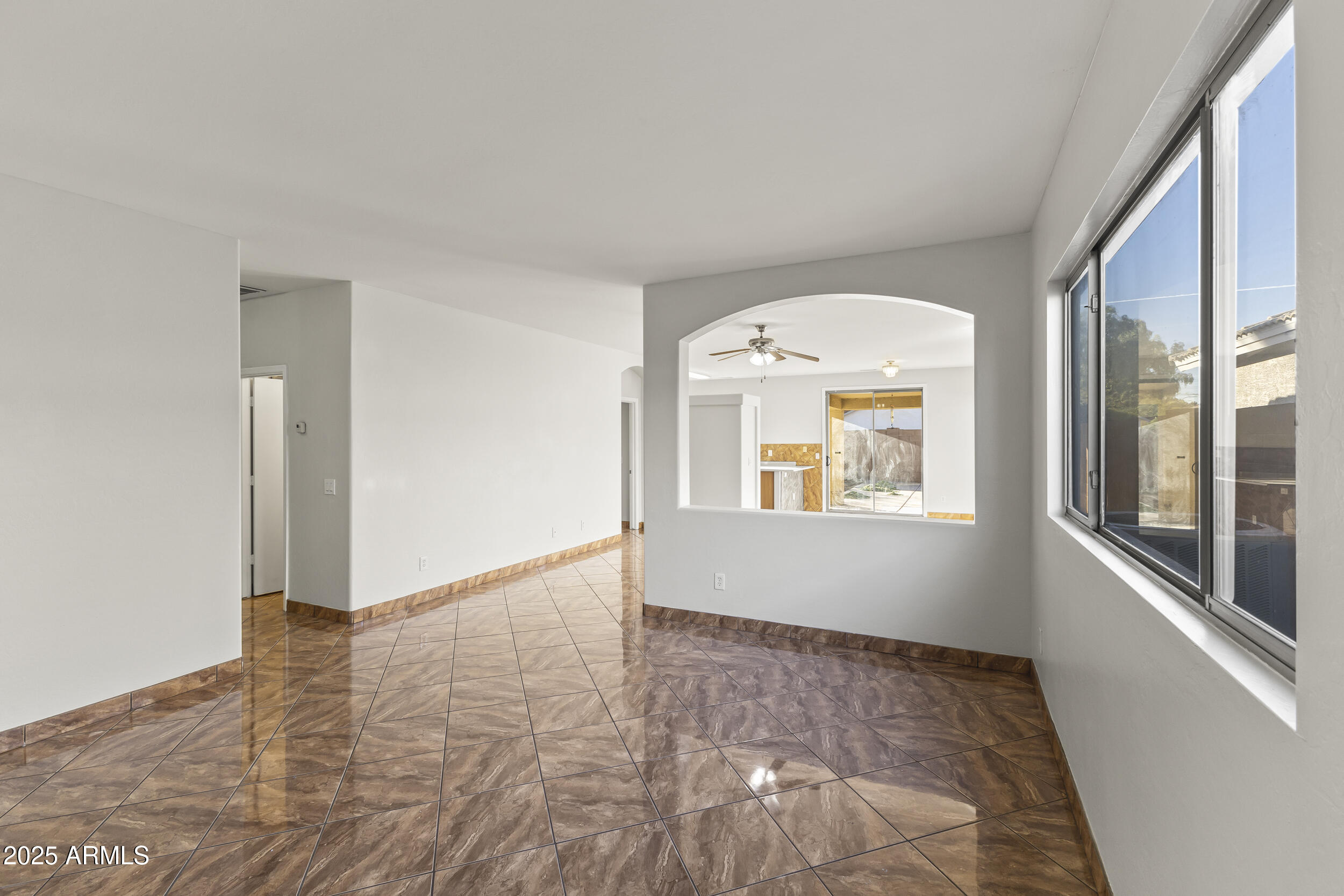 Entry/Living Room
