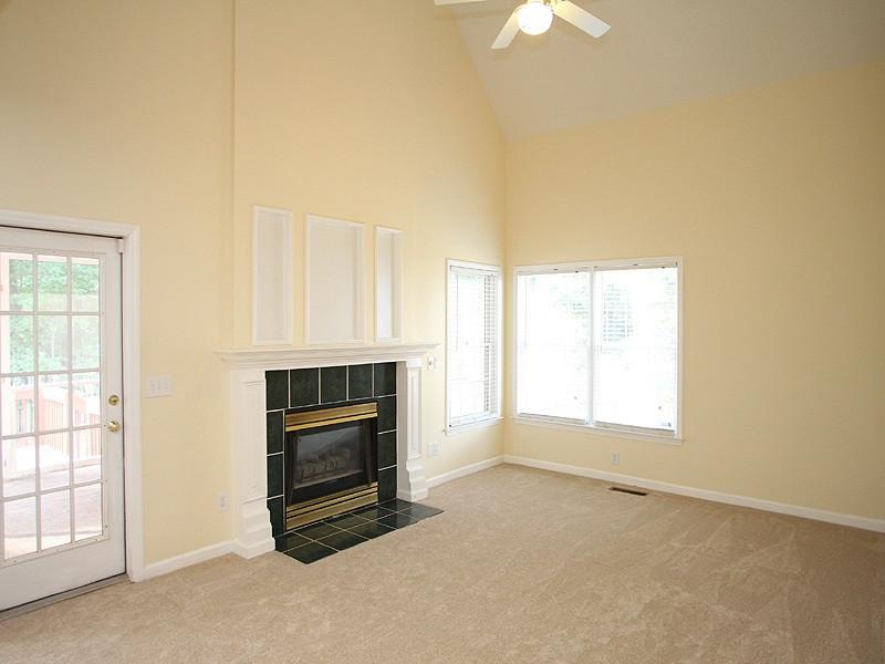 2305 Kendricks Court Raleigh, NC 27613 - Photo 9 of 23 Den/Family/Great Room