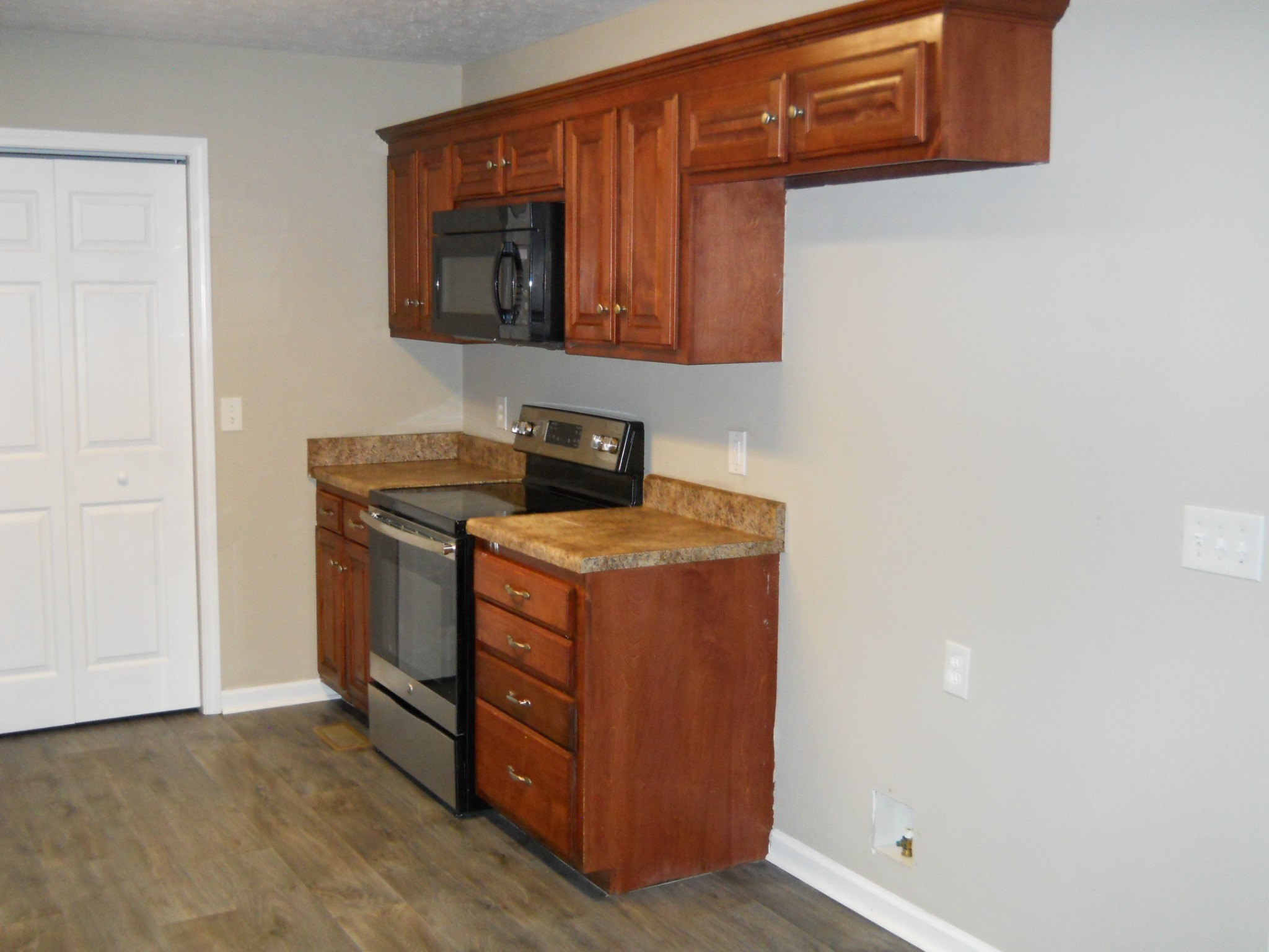 9995 Chestnut Ridge Road Lynchburg, TN 37352 - Photo 5 of 14 a utility room with dryer and washer