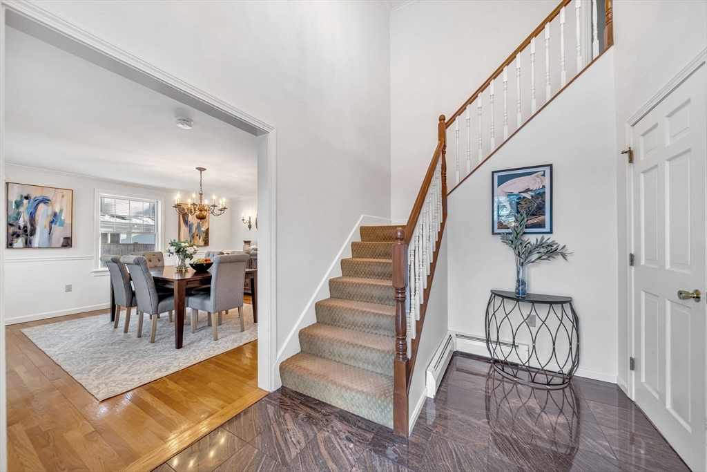 26 Varick Hill Road Newton, MA 02468 - Photo 4 of 36