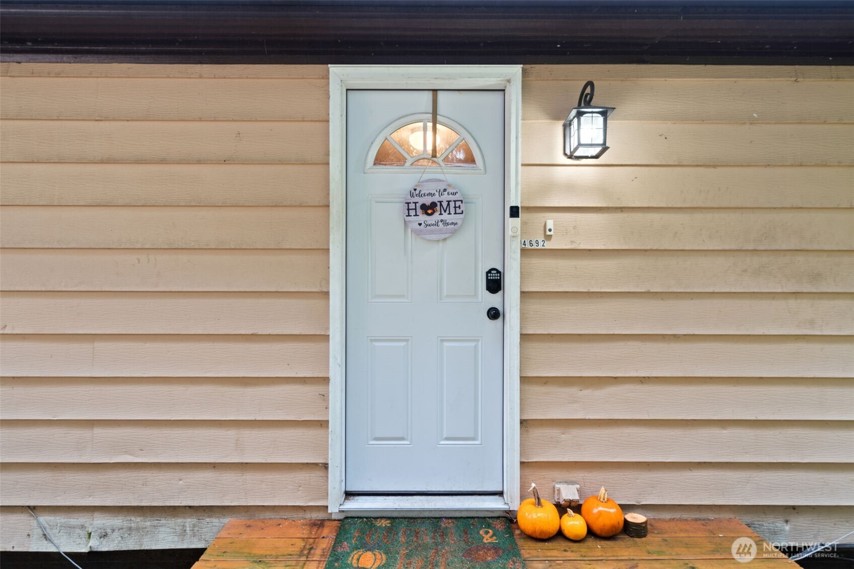 4692 Sherman Heights Road Bremerton, WA 98312 - Photo 5 of 28 a view of door lock