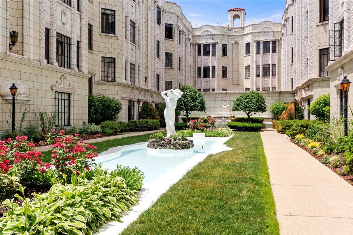 7348 North Ridge Boulevard, Unit 14C Chicago, IL 60645 - Photo 5 of 22