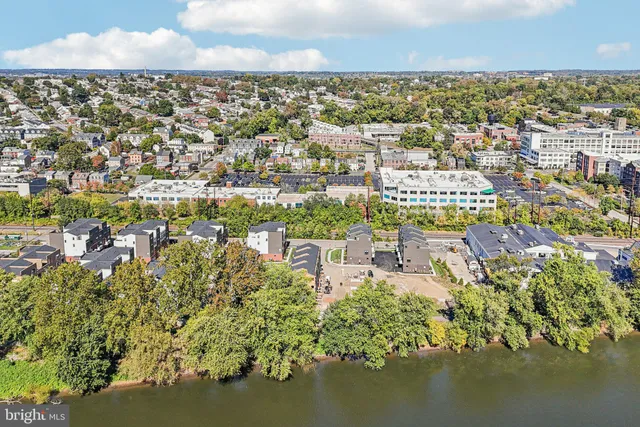 $992,500 | 956 Riverplace Drive, Unit 56O, Conshohocken, PA 19428