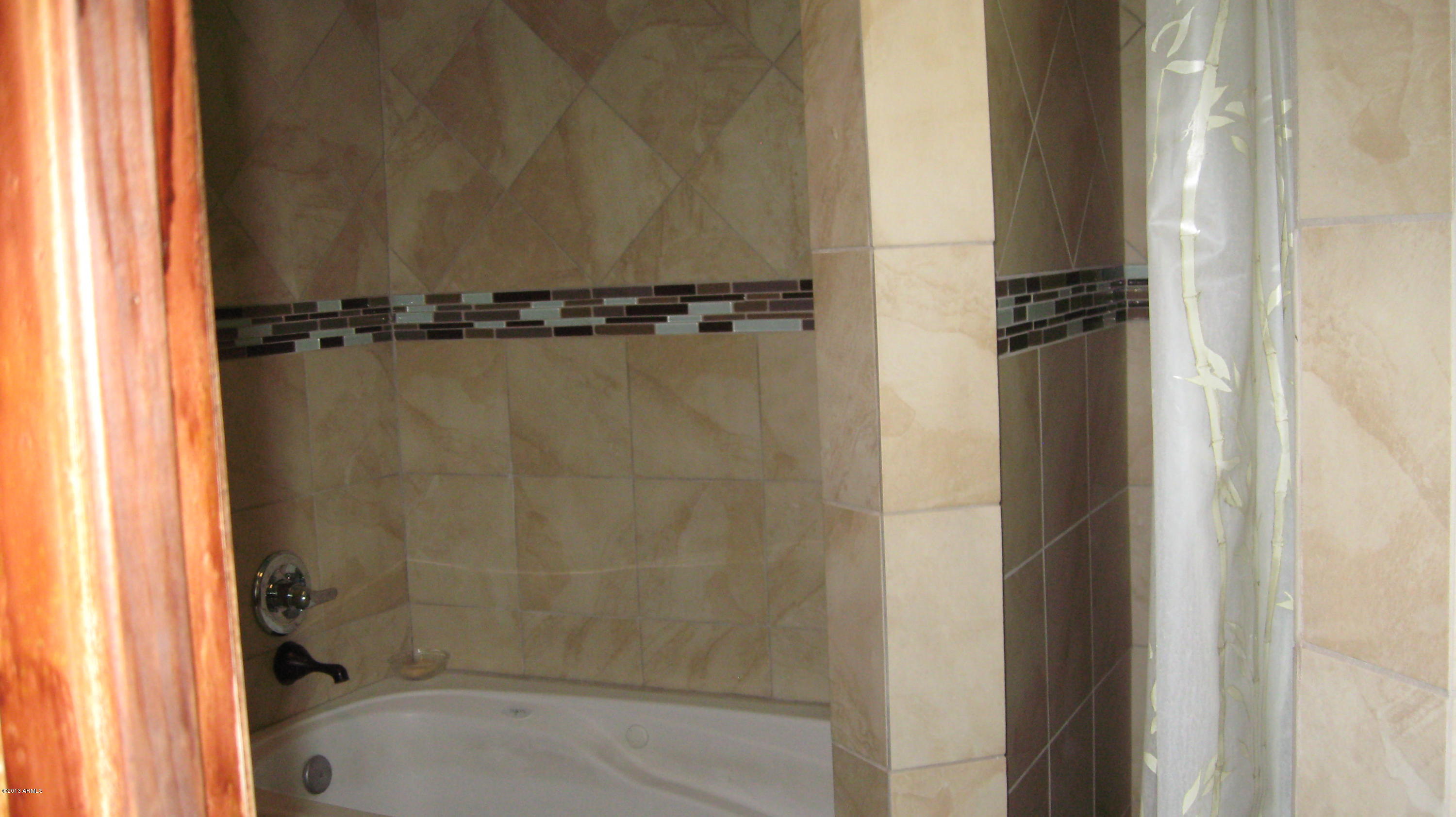 3048 West Redfield Road Phoenix, AZ 85053 - Photo 7 of 18 IMG_1935